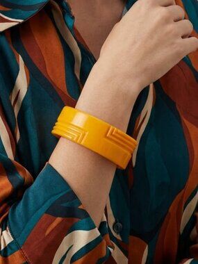 Vintage yellow chunky bangle bracelet